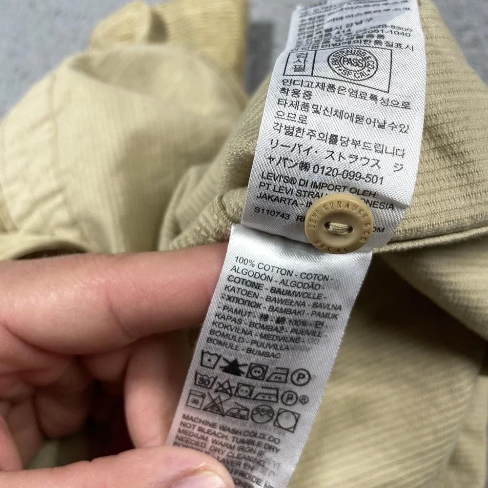 Levi's Shirt Mens Small Beige Corduroy Worker Relaxed Button‎ Front Long Sleeve
